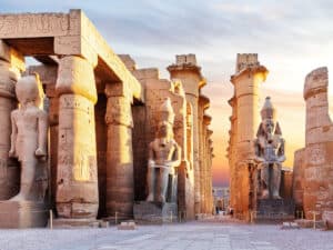 Luxor: Neue ägyptische Grabkammer eröffnet