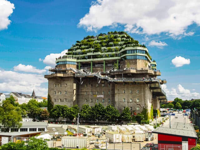 Park über den Wolken: „Grüner Bunker“ in Hamburg eröffnet