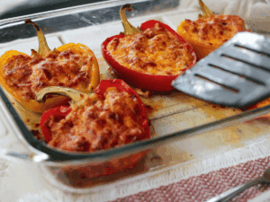 Speca të Mbushura: Gefüllte Paprika vom Balkan