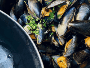 Moules-Frites: Miesmuscheln mit Pommes