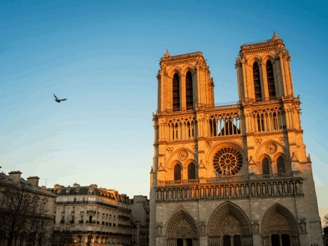 Monumentales Comeback: Notre-Dame-Türme nach Großbrand wieder eröffnet