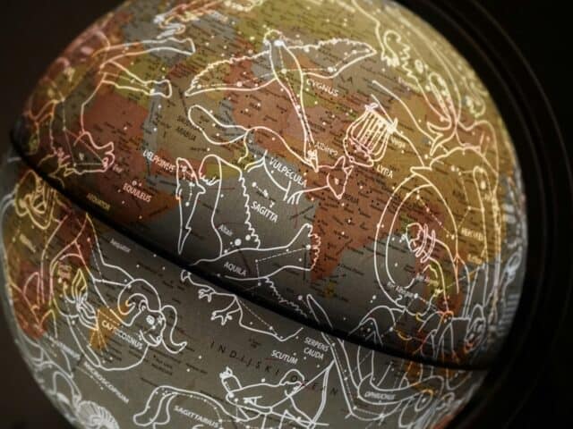 Wie Steinbock, Wassermann & Co. Urlaub machen: So unterschiedlich reisen Sternzeichen